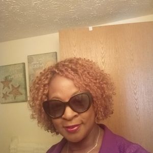 Meet your Posher, Sherrell